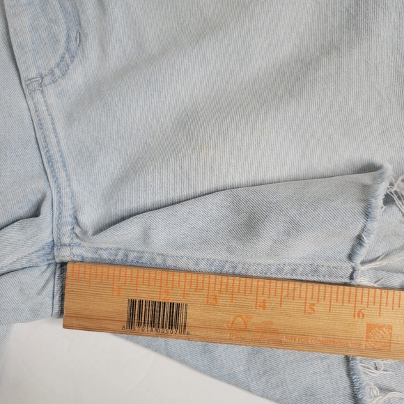 Elizabeth and James Cut Off Shorts Sz 28 Denim Raw Hem Light Wash Organic Cotton - Picture 13 of 15
